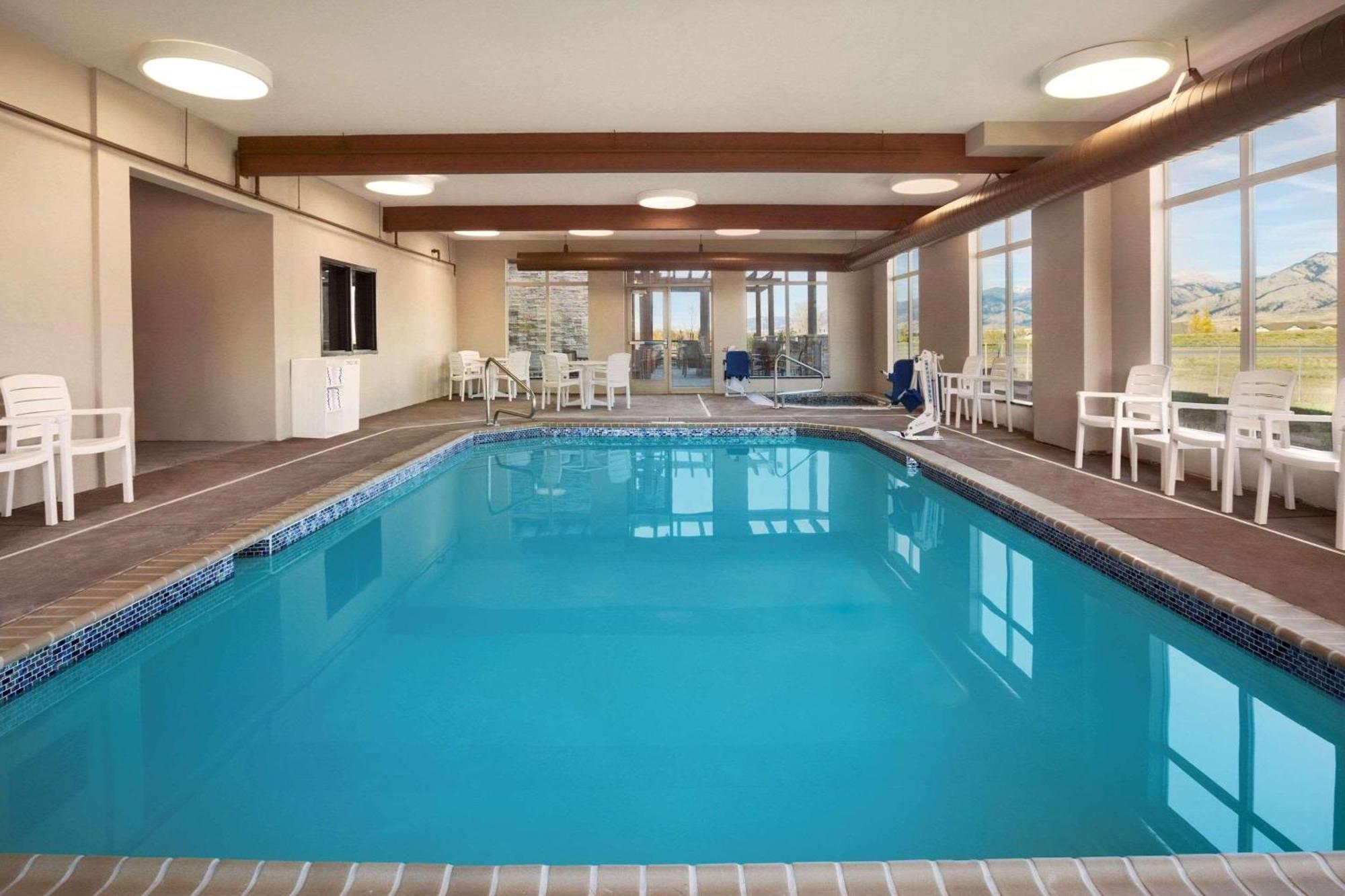 Country Inn & Suites By Radisson, Bozeman, Mt ภายนอก รูปภาพ